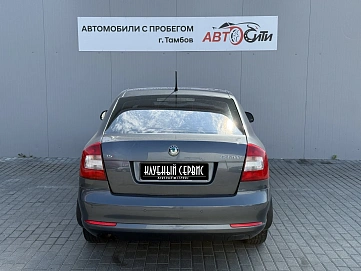 Skoda Octavia, 2011г, передний привод, робот