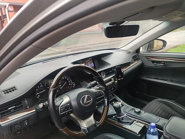 Lexus ES, 2015г, передний привод, автомат