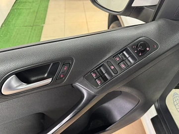 Volkswagen Tiguan, 2011г, полный привод, механика