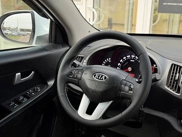 Kia Sportage, 2012г, передний привод, механика