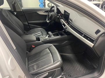 Audi A4, 2020г, передний привод, робот