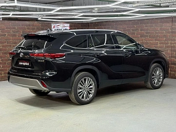 Toyota Highlander, 2025г, полный привод, автомат
