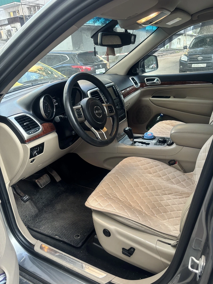Jeep Grand Cherokee, 2012г., полный привод, автомат