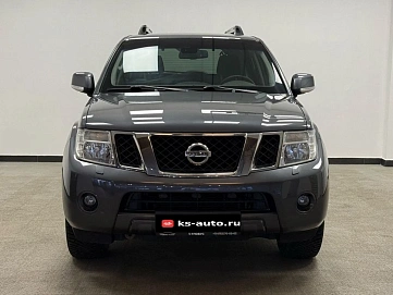 Nissan Pathfinder, 2011г., полный привод, механика