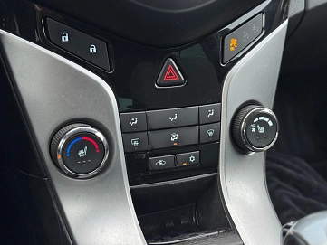 Chevrolet Cruze, 2011г., передний привод, автомат