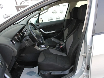 Peugeot 308, 2012г, передний привод, автомат