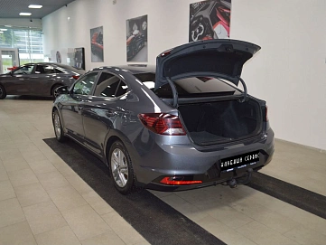 Hyundai Elantra, 2020г, передний привод, механика