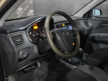 Kia Rio, 2006г, передний привод, автомат