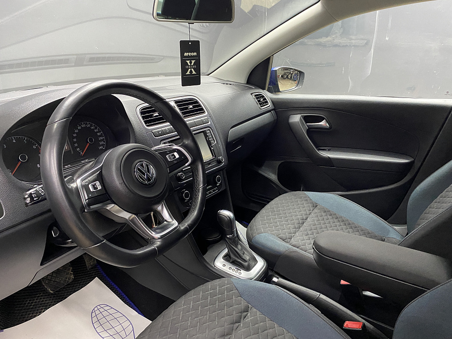 Volkswagen Polo, 2020г., передний привод, робот