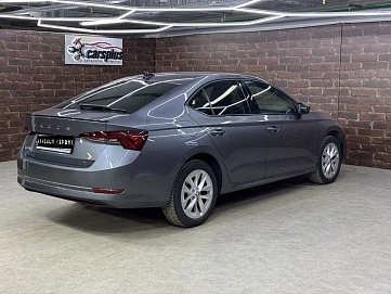 Skoda Octavia, 2021г, передний привод, автомат