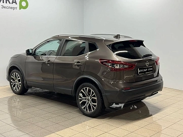 Nissan Qashqai, 2022г, передний привод, вариатор