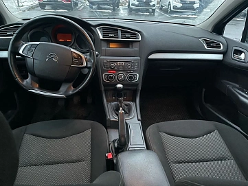 Citroen C4, 2013г, передний привод, механика