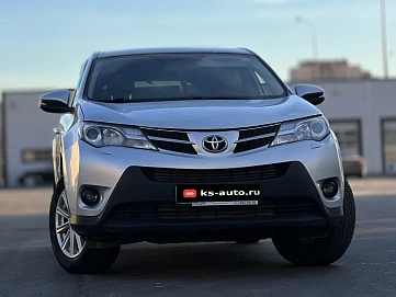 Toyota RAV4, 2014г, передний привод, механика