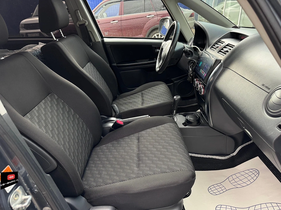 Suzuki SX4, 2008г., передний привод, автомат