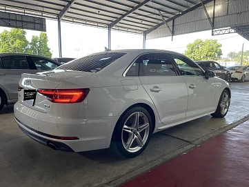 Audi A4, 2019г, передний привод, робот