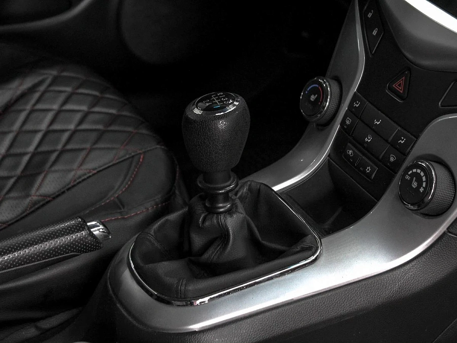 Chevrolet Cruze, 2013г., передний привод, механика