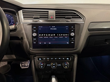 Volkswagen Tiguan, 2019г, передний привод, автомат
