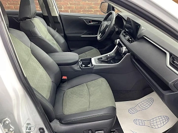 Toyota RAV4, 2025г, полный привод, вариатор