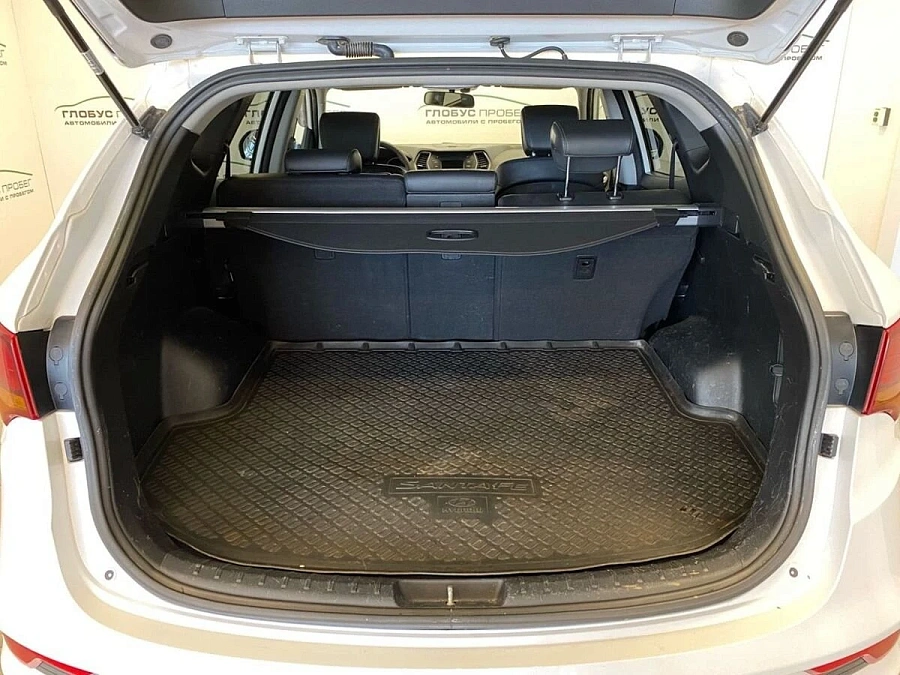 Hyundai Santa Fe, 2016г., полный привод, автомат