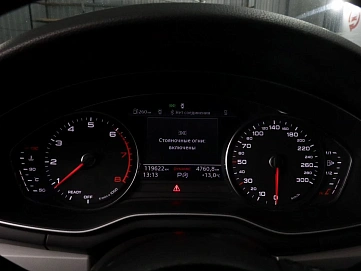 Audi A4, 2021г., передний привод, робот