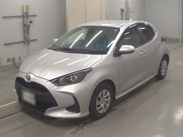 Toyota Yaris, 2021г, передний привод, вариатор