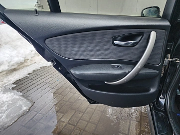 BMW 1 серии, 2010г, задний привод, автомат