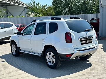 Renault Duster, 2015г, полный привод, автомат