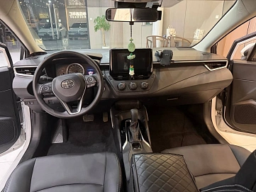 Toyota Corolla, 2022г, передний привод, вариатор
