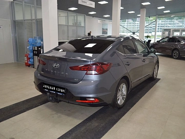 Hyundai Elantra, 2020г, передний привод, механика