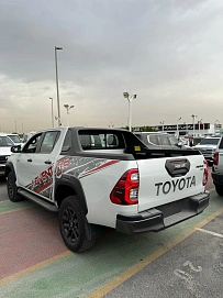Toyota Hilux, 2024г, полный привод, автомат