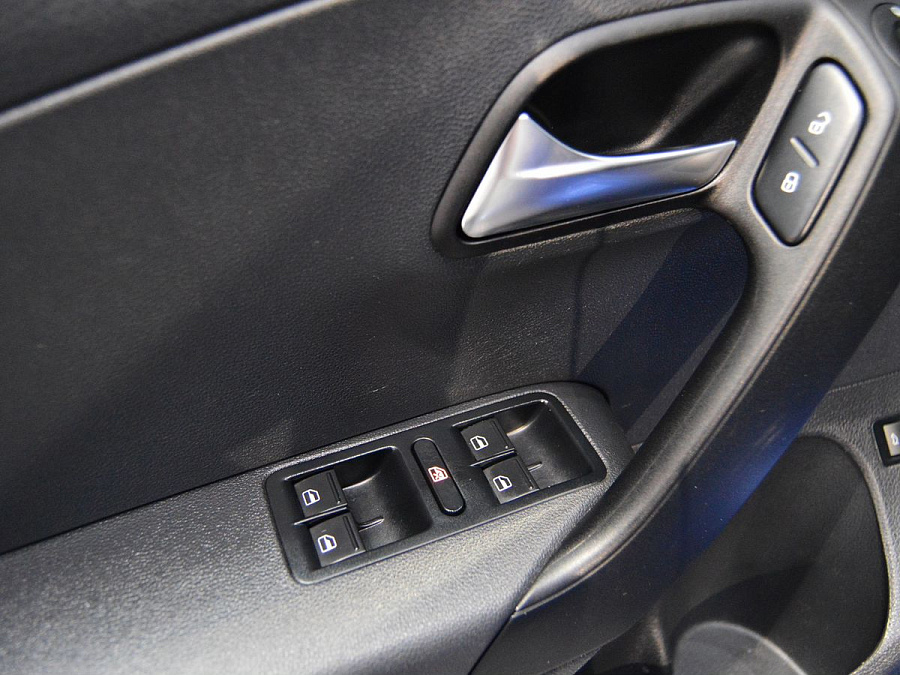 Volkswagen Polo, 2020г., передний привод, автомат