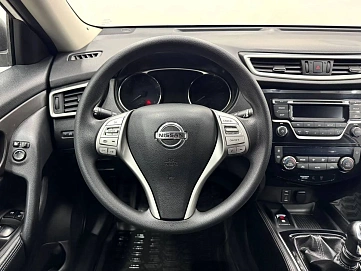 Nissan X-Trail, 2015г, передний привод, механика