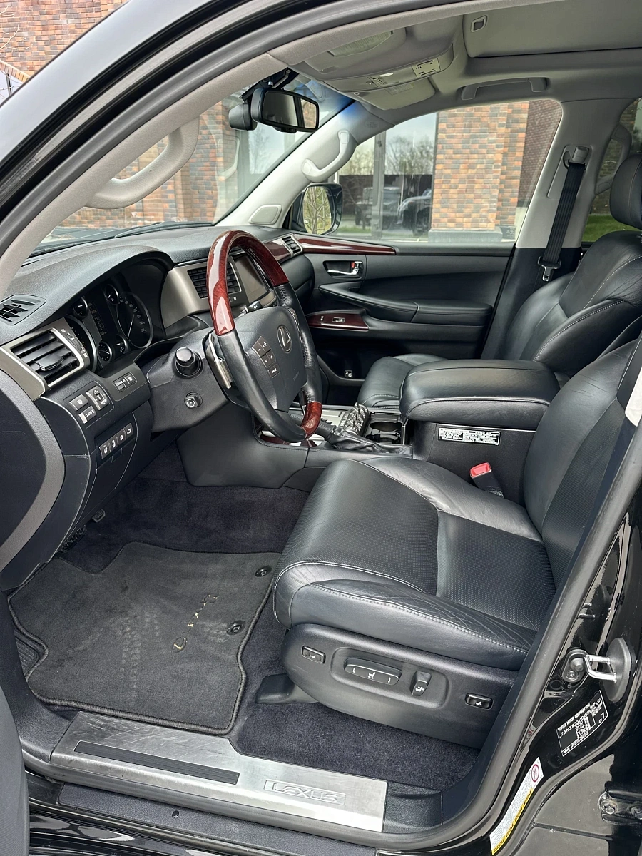 Lexus LX, 2012г., полный привод, автомат