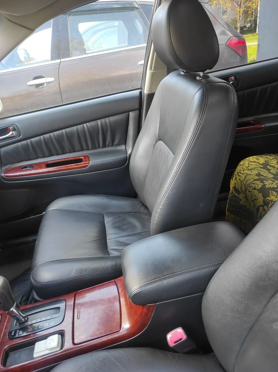 Toyota Camry, 2005г., передний привод, автомат