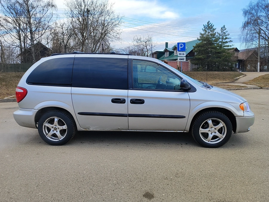 Chrysler Voyager, 2001г., передний привод, автомат