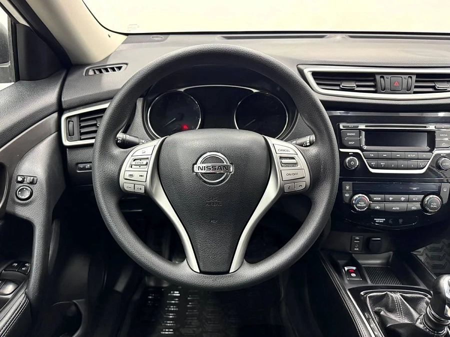 Nissan X-Trail, 2015г., передний привод, механика