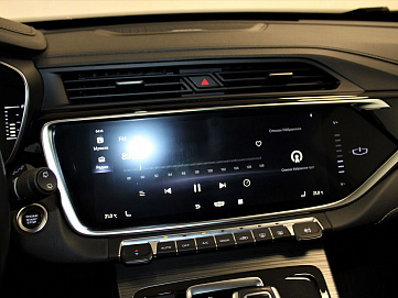 Geely Atlas Pro, 2022г, передний привод, автомат