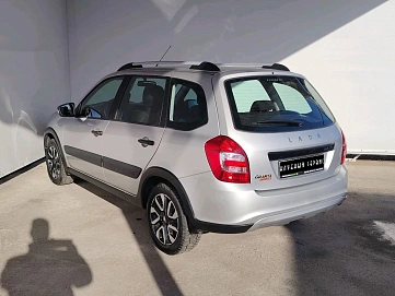 Lada (ВАЗ) , 2023г., передний привод, механика