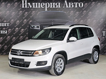 Volkswagen Tiguan, 2013г, передний привод, робот