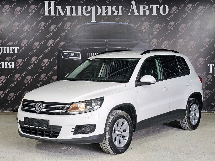 Volkswagen Tiguan, 2013г., передний привод, робот