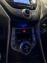 Hyundai Elantra, 2012г, передний привод, автомат