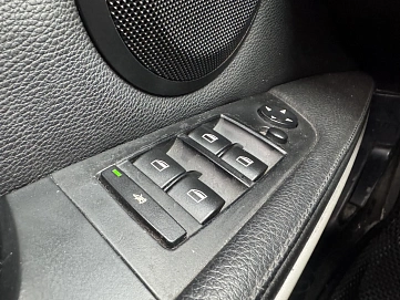 BMW 3 серии, 2009г., передний привод, автомат