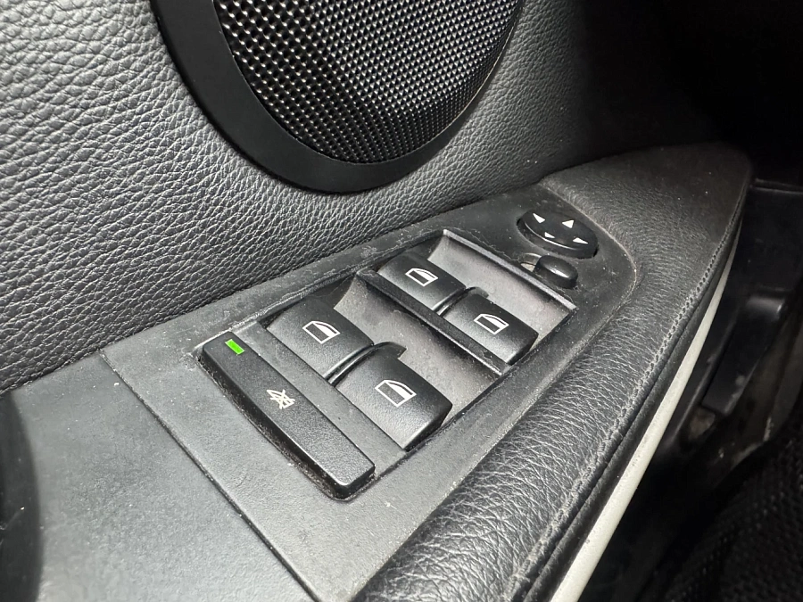 BMW 3 серии, 2009г., передний привод, автомат