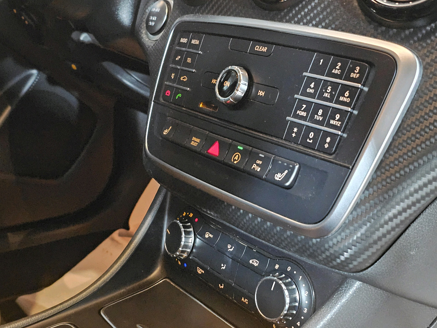 Mercedes-Benz , 2019г., передний привод, робот
