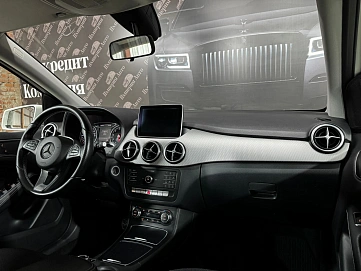 Mercedes-Benz B-Класс, 2015г, передний привод, робот
