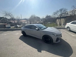 Changan UNI-V, 2022г, передний привод, робот