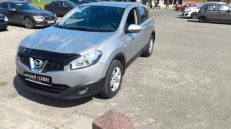 Nissan Qashqai, 2011г, передний привод, вариатор