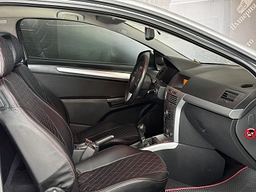 Opel Astra, 2010г, передний привод, механика