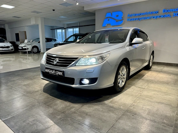 Renault Latitude, 2010г., передний привод, вариатор