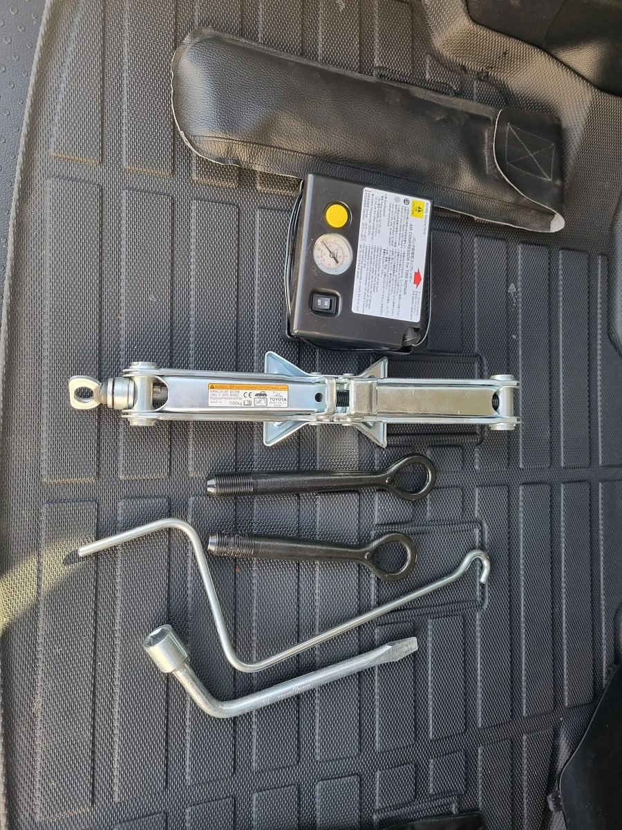 Toyota Sienta, 2020г., передний привод, вариатор